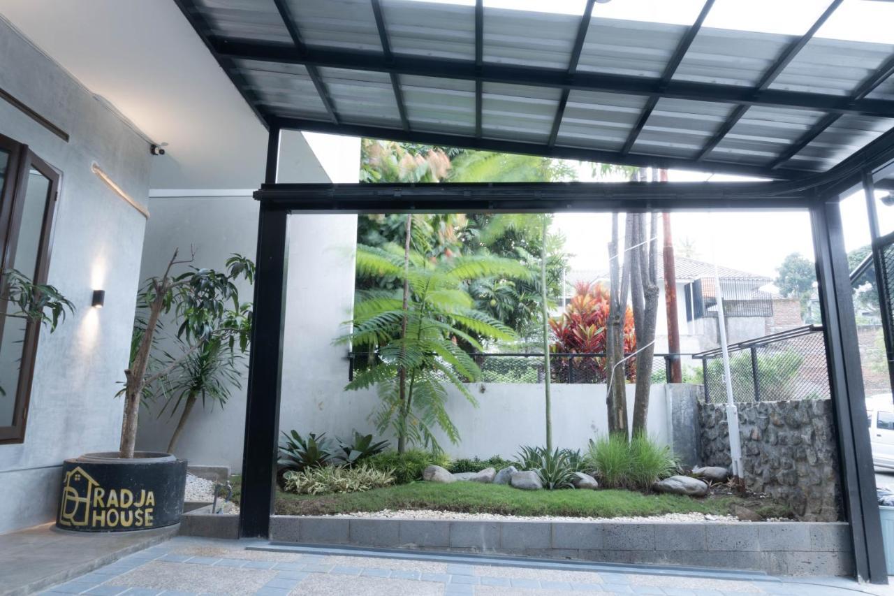 Radja House Cipaku Indah Villa Bandung Exterior photo